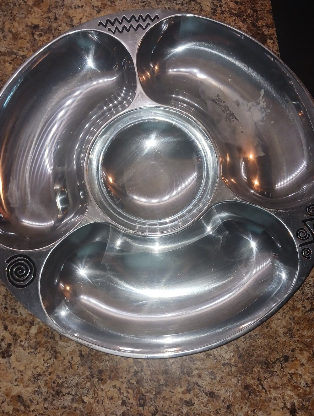 Wilton Armetale Reggae collection chip and dip server